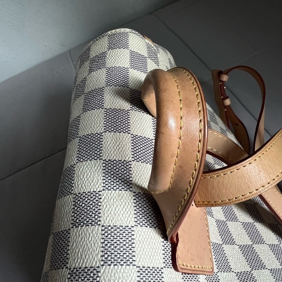 Louis Vuitton Sperone Damier Azur backpack. Nice preowned backpack. - Picture 10 of 15